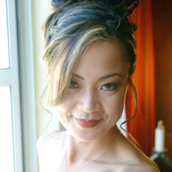 Meet your Posher, Rowena - Picture 1 of 1